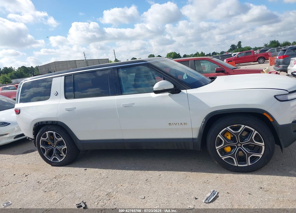 2024 RIVIAN R1S VIN: 7PDSGABA4RN038484