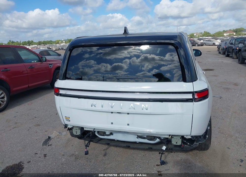 2024 RIVIAN R1S VIN: 7PDSGABA4RN038484