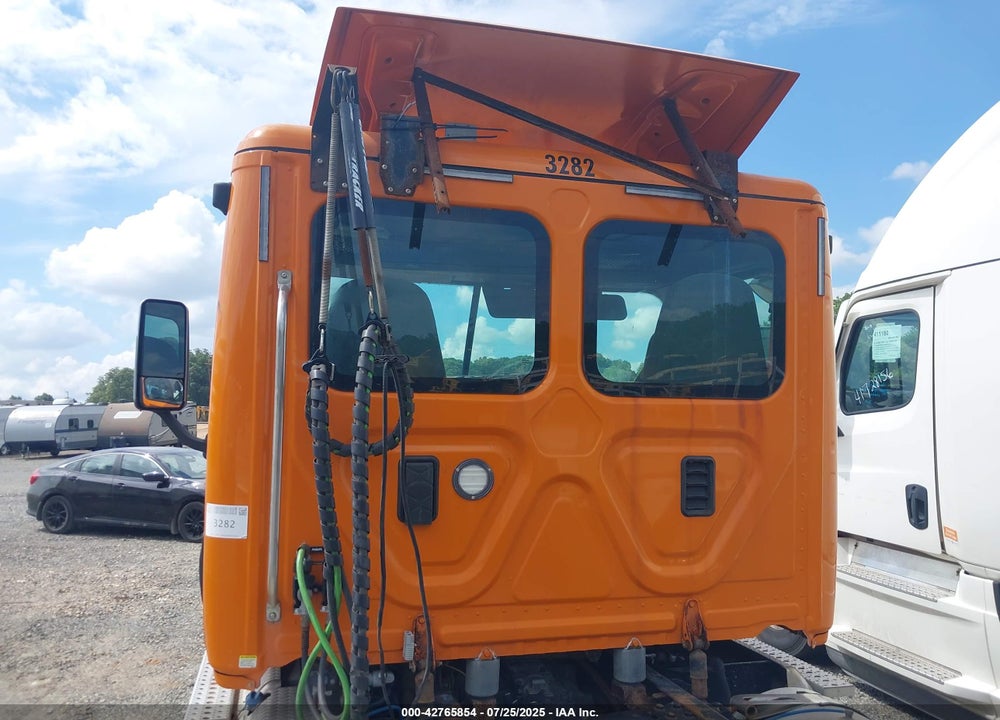 2017 FREIGHTLINER CASCADIA 125 VIN: 3AKJGEDV5HSJA2836