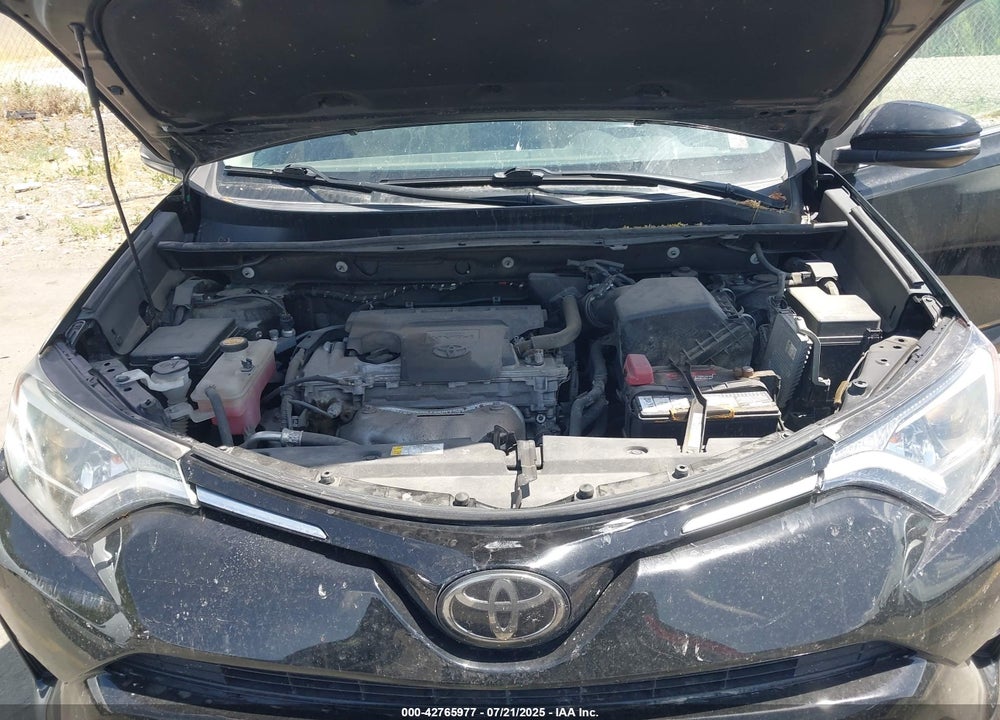 2018 TOYOTA RAV4 VIN: 2T3RFREV0JW716764
