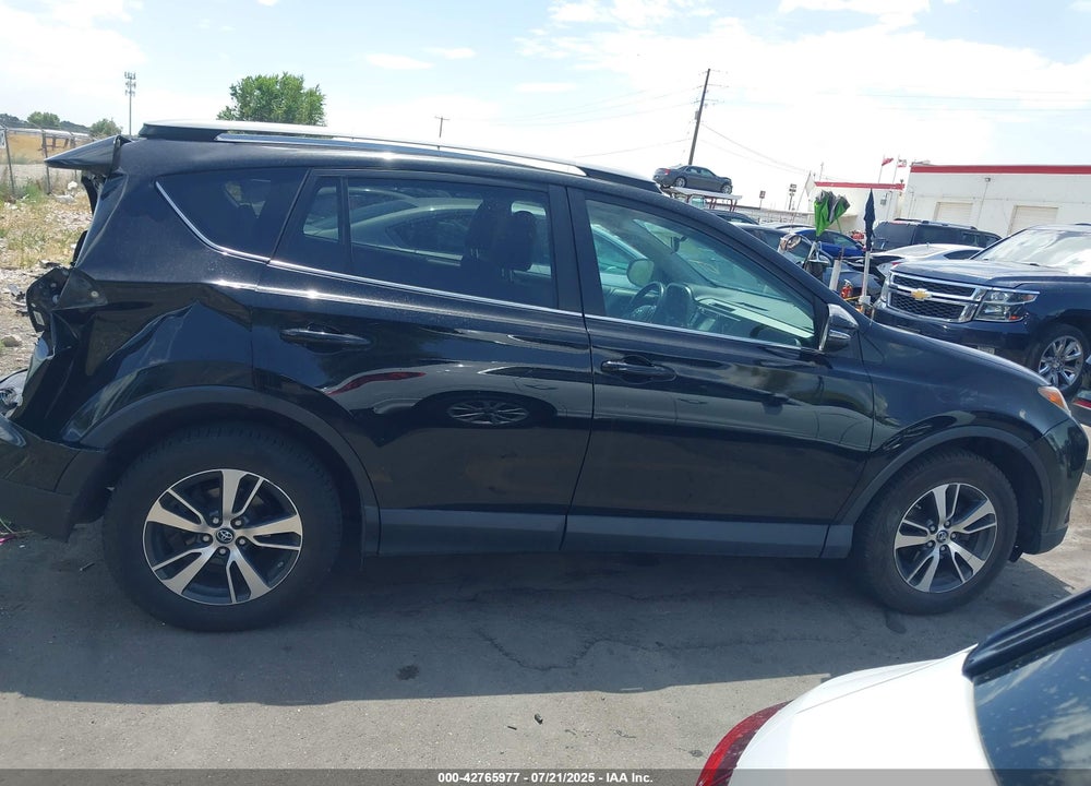 2018 TOYOTA RAV4 VIN: 2T3RFREV0JW716764