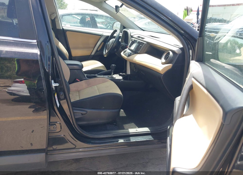 2018 TOYOTA RAV4 VIN: 2T3RFREV0JW716764