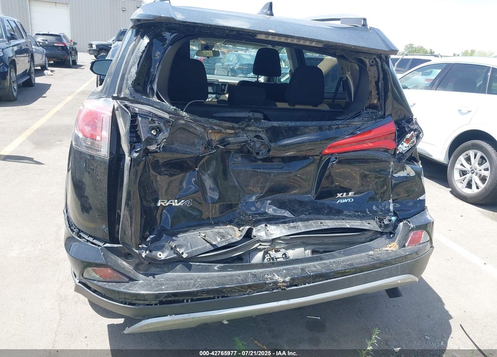 2018 TOYOTA RAV4 VIN: 2T3RFREV0JW716764