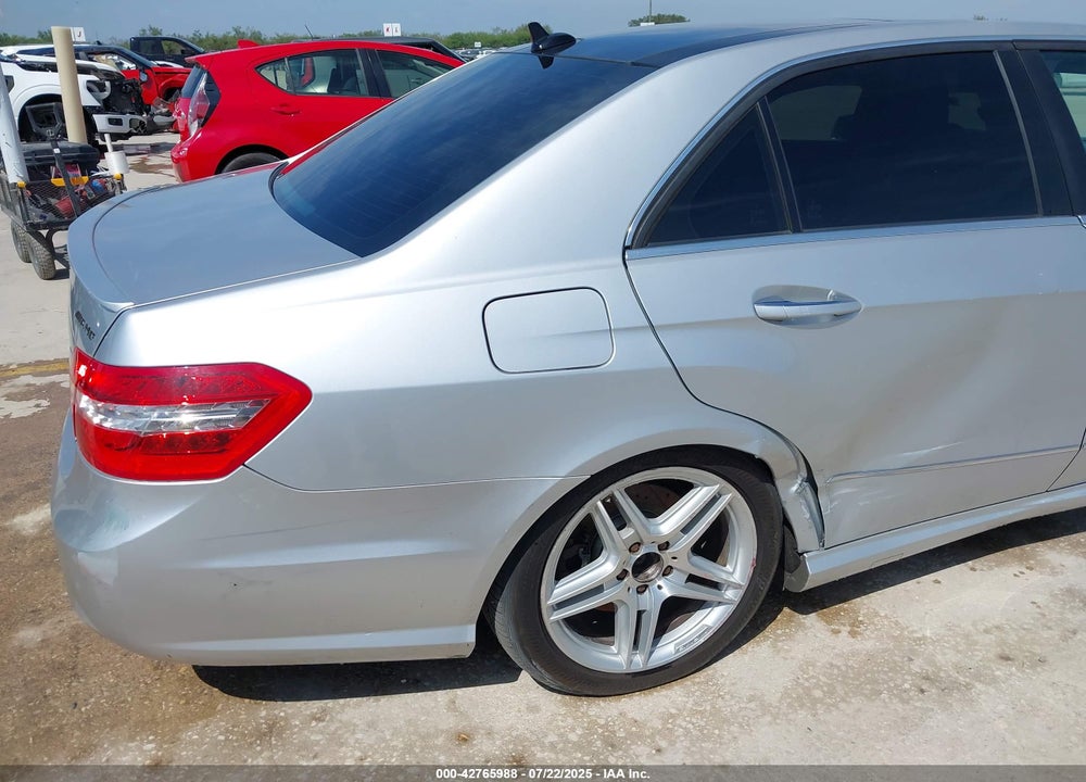 2011 MERCEDES-BENZ E 550 VIN: WDDHF7CB7BA417528