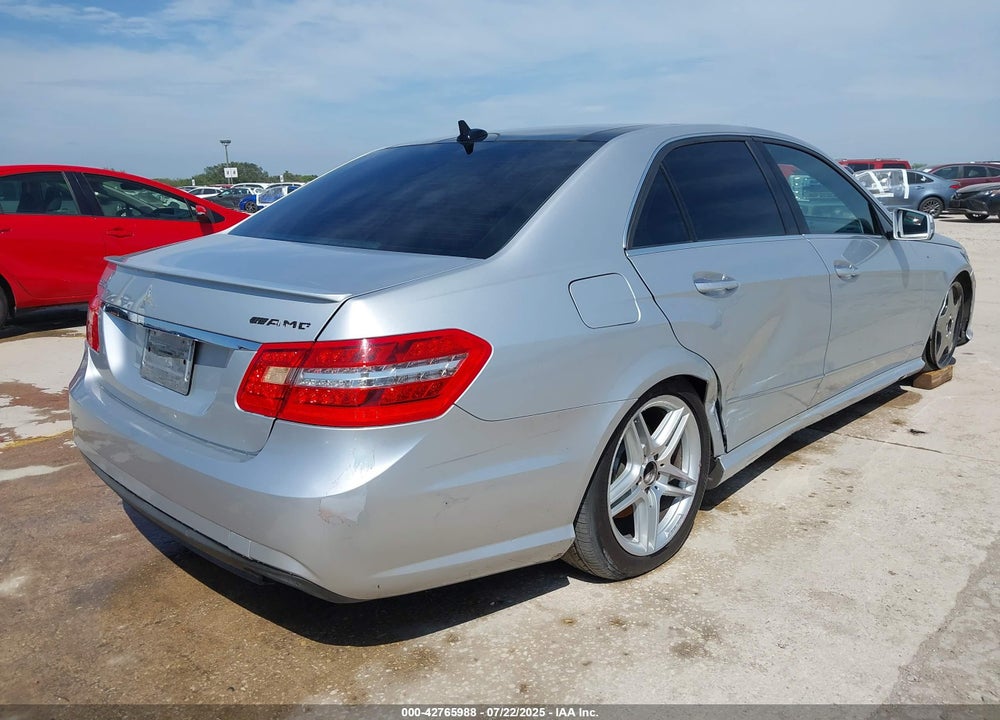 2011 MERCEDES-BENZ E 550 VIN: WDDHF7CB7BA417528