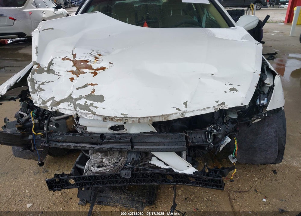 2011 HYUNDAI SONATA VIN: 5NPEB4AC7BH302259