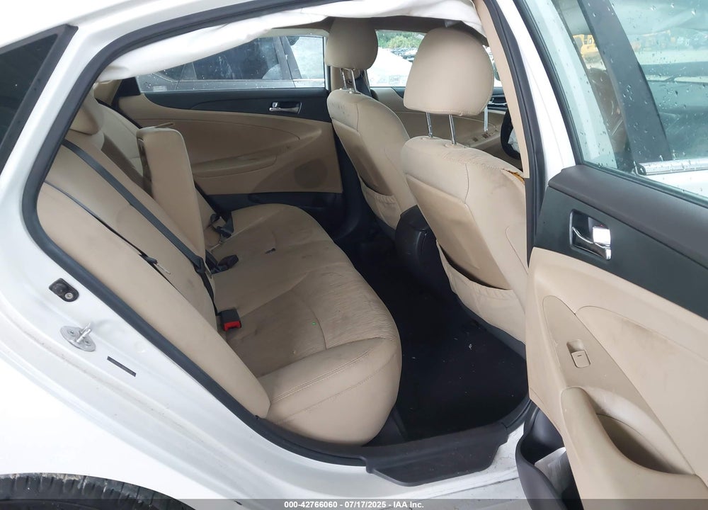 2011 HYUNDAI SONATA VIN: 5NPEB4AC7BH302259