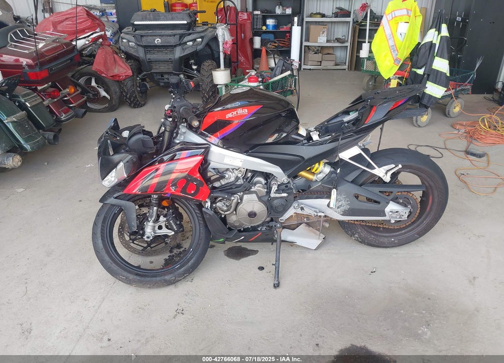 2023 APRILIA TUONO 660 FACTORY VIN: ZD4KSUM00PS000720