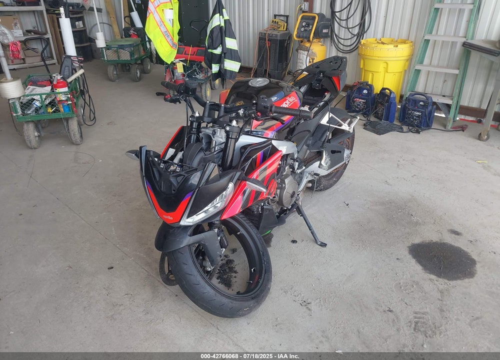 2023 APRILIA TUONO 660 FACTORY VIN: ZD4KSUM00PS000720