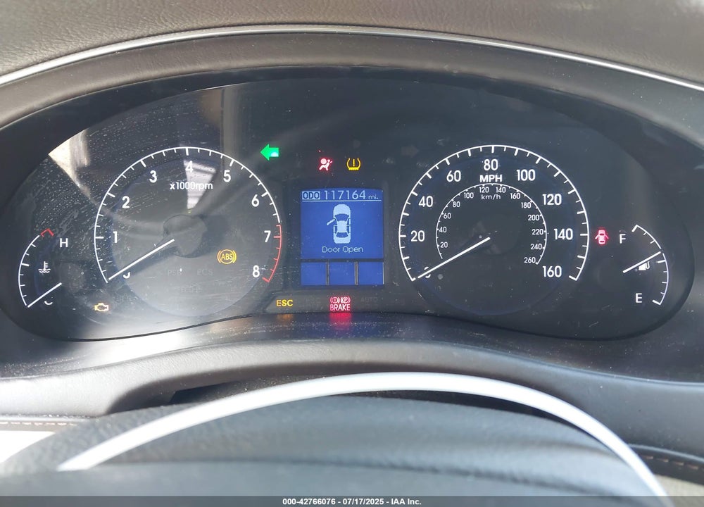 2013 HYUNDAI GENESIS VIN: KMHGC4DD9DU253774
