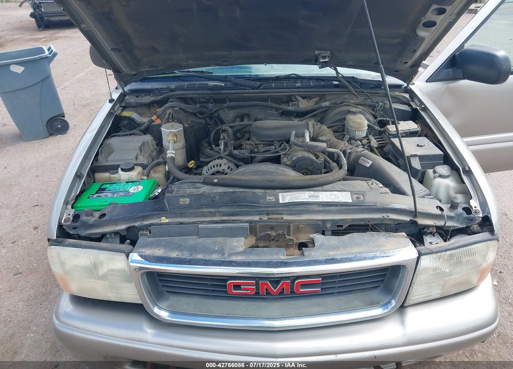 2001 GMC JIMMY SLE VIN: 1GKDT13W512139808
