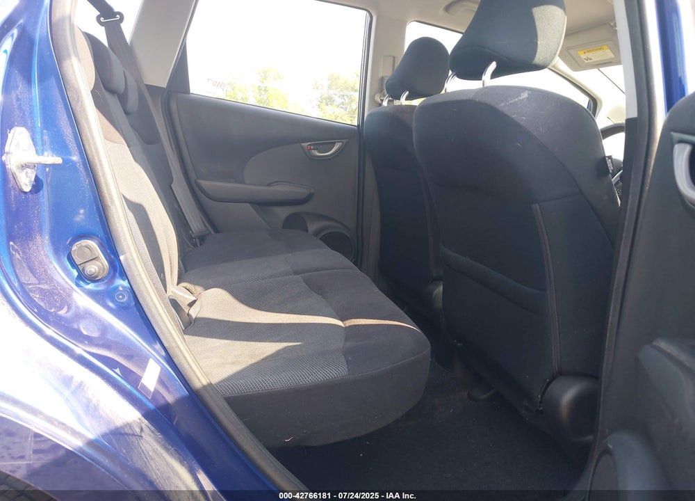 2010 HONDA FIT SPORT VIN: JHMGE8H47AC025403