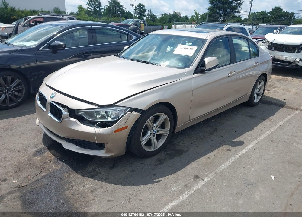 2013 BMW 3 SERIES VIN: WBA3C1C55DK104136