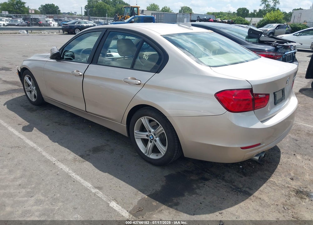 2013 BMW 3 SERIES VIN: WBA3C1C55DK104136