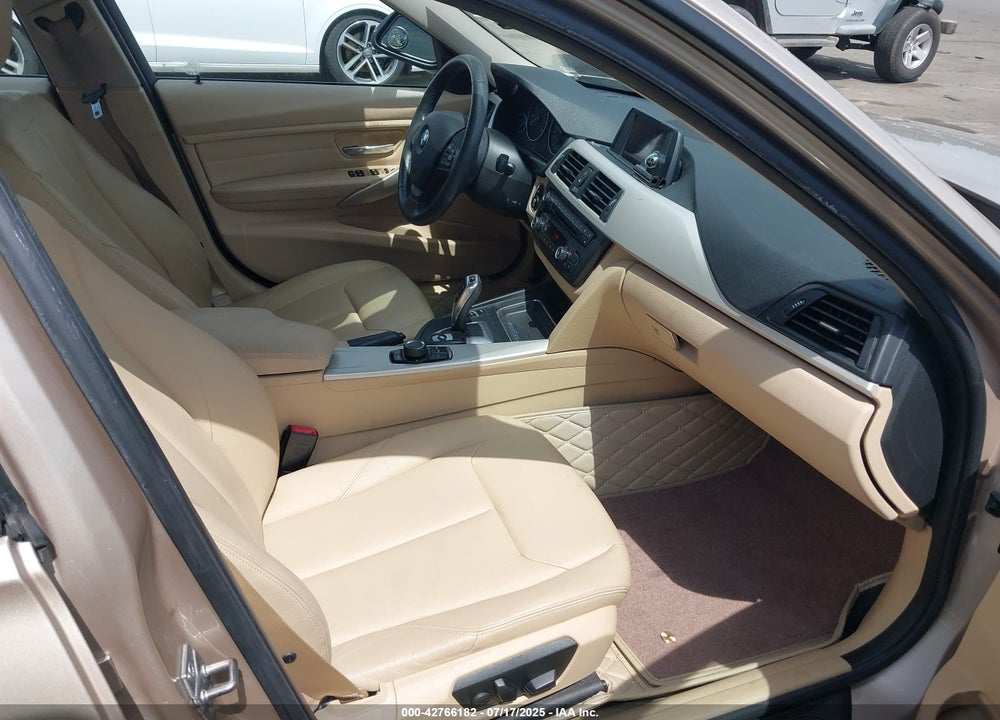 2013 BMW 3 SERIES VIN: WBA3C1C55DK104136