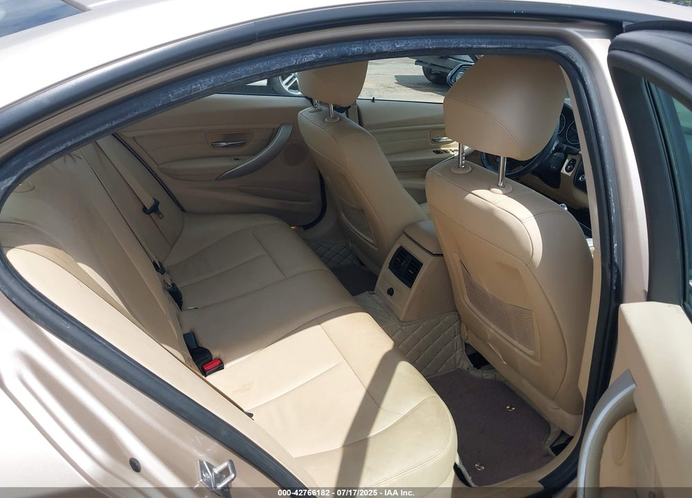 2013 BMW 3 SERIES VIN: WBA3C1C55DK104136