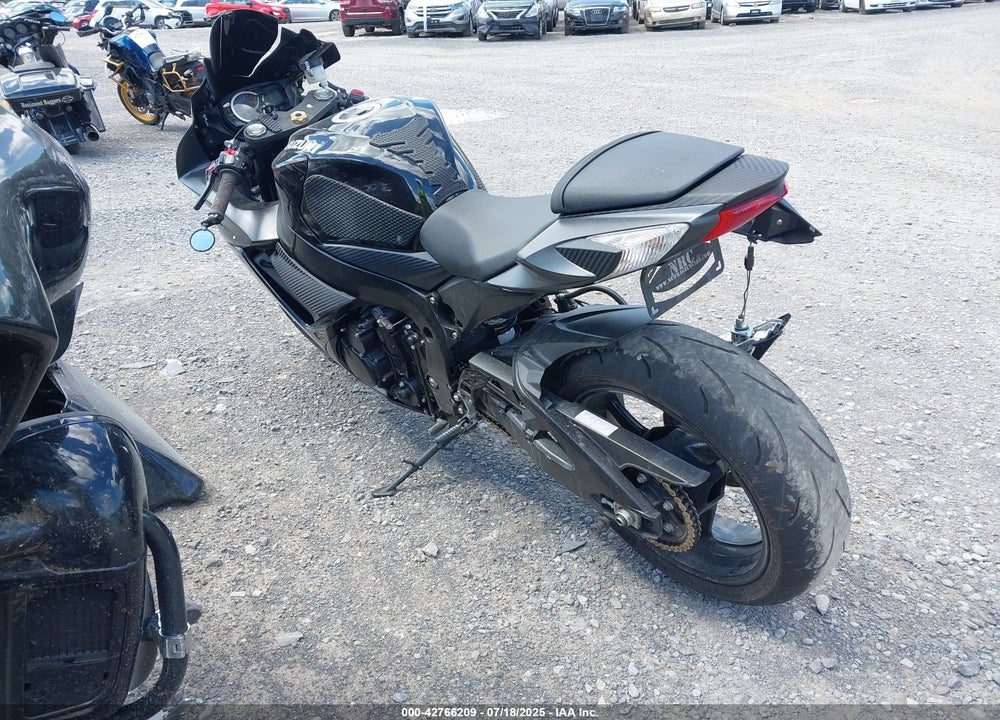 2024 SUZUKI GSX-R600 VIN: JS1GN7FA0R7100817