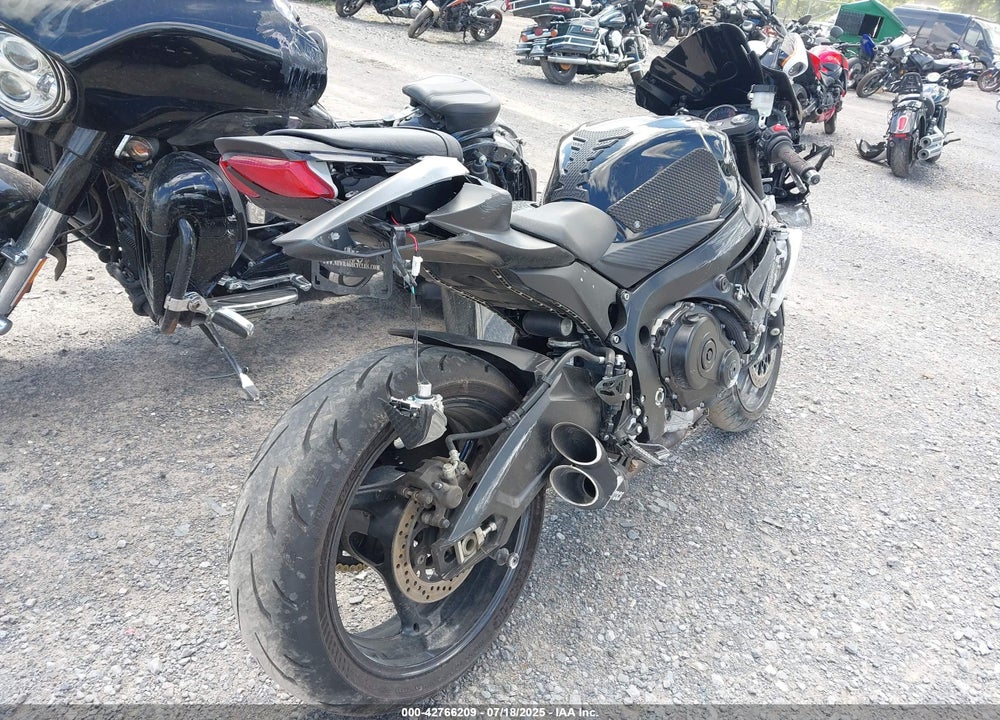 2024 SUZUKI GSX-R600 VIN: JS1GN7FA0R7100817
