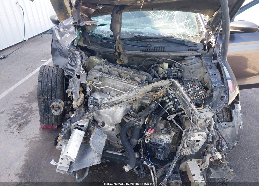 2015 CHRYSLER 200 VIN: 1C3CCCBB7FN719329