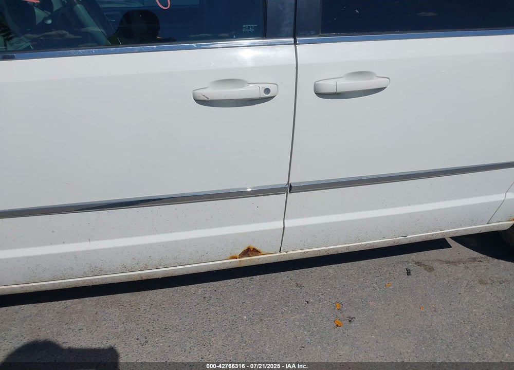 2010 CHRYSLER TOWN & COUNTRY TOURING VIN: 2A4RR5D13AR176555