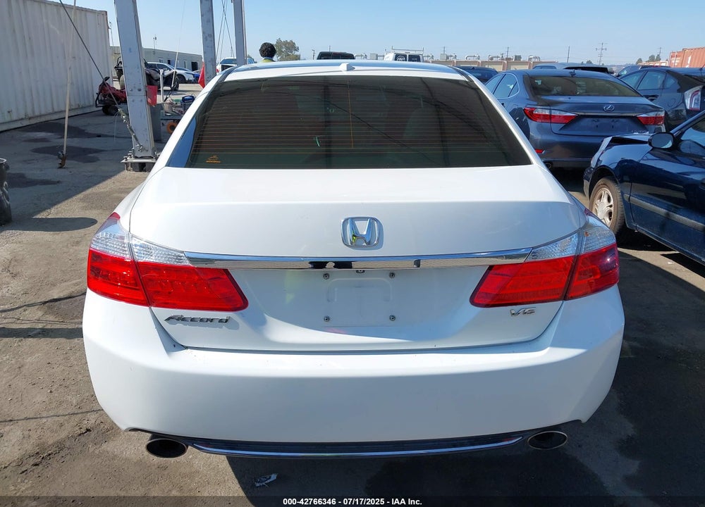 2015 HONDA ACCORD EX-L V-6 VIN: 1HGCR3F89FA018003