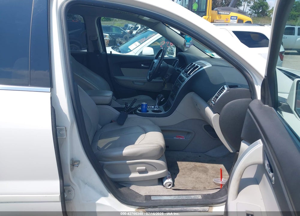 2011 GMC ACADIA VIN: 1GKKVRED1BJ290132