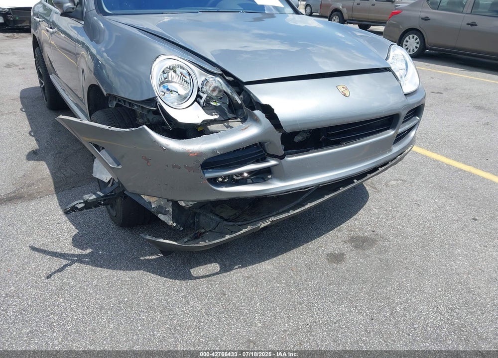 2004 PORSCHE CAYENNE S VIN: WP1AB29P94LA62588