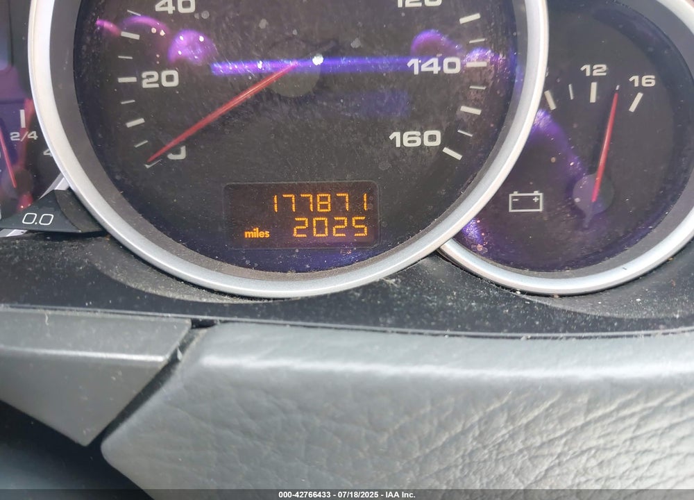 2004 PORSCHE CAYENNE S VIN: WP1AB29P94LA62588