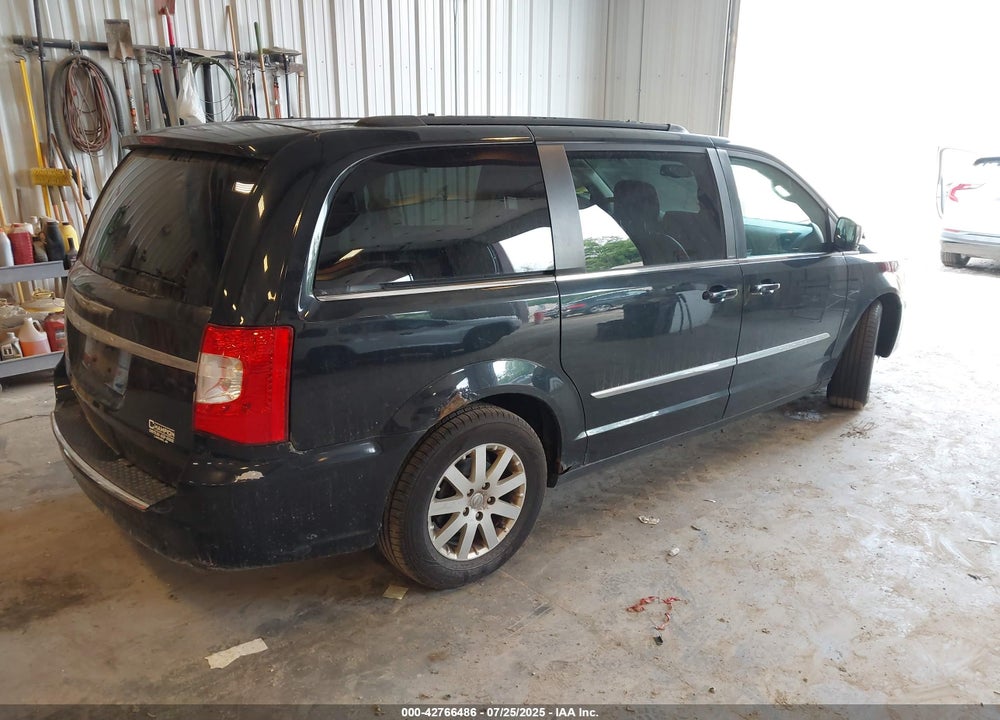 2011 CHRYSLER TOWN & COUNTRY VIN: 2A4RR8DG7BR676256