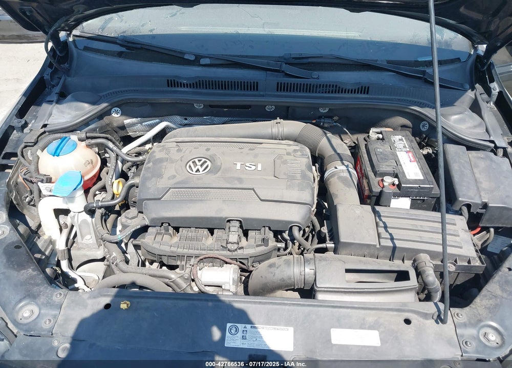 2015 VOLKSWAGEN JETTA VIN: 3VWL17AJ7FM307632