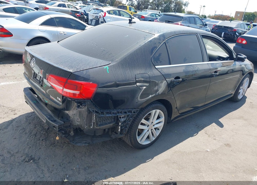 2015 VOLKSWAGEN JETTA VIN: 3VWL17AJ7FM307632