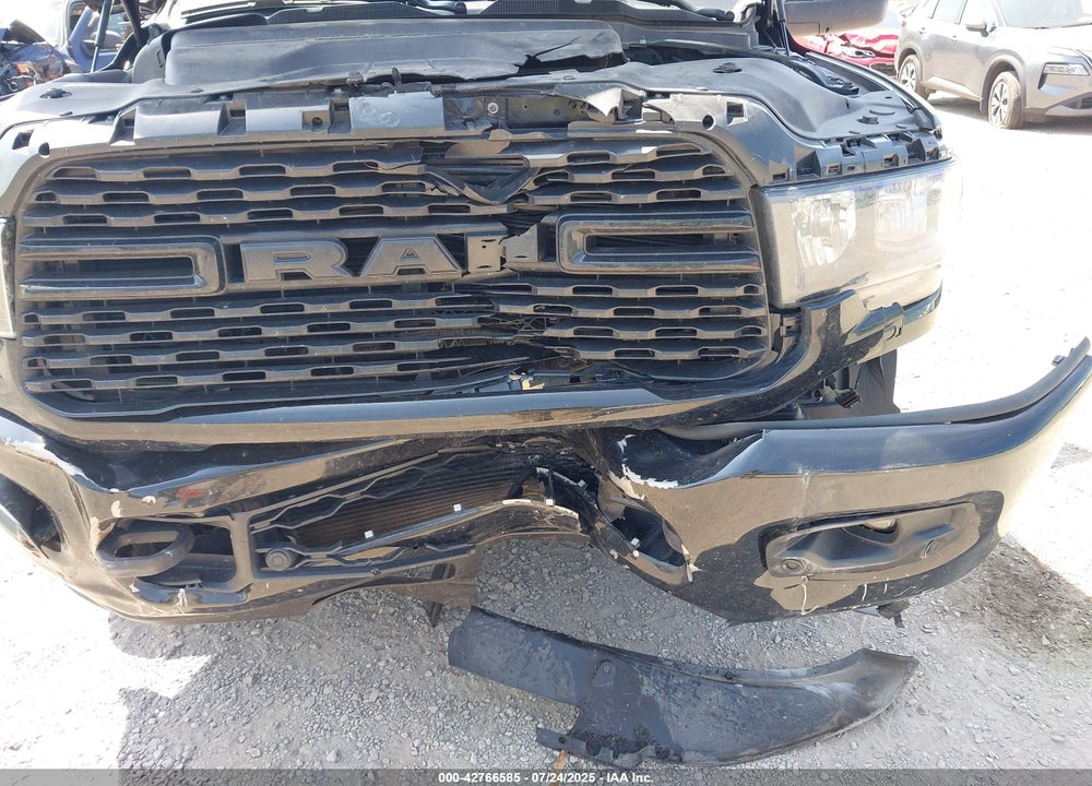 2024 RAM 3500 BIG HORN  4X4 8' BOX VIN: 3C63RRHL8RG214899