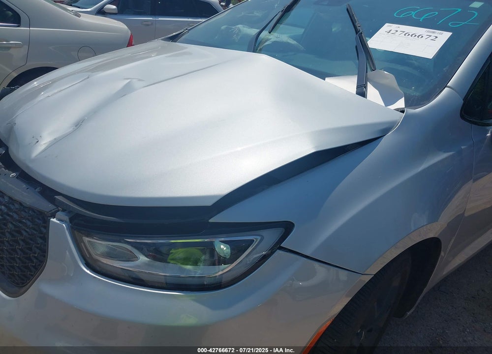 2024 CHRYSLER PACIFICA TOURING L VIN: 2C4RC1BG0RR173891