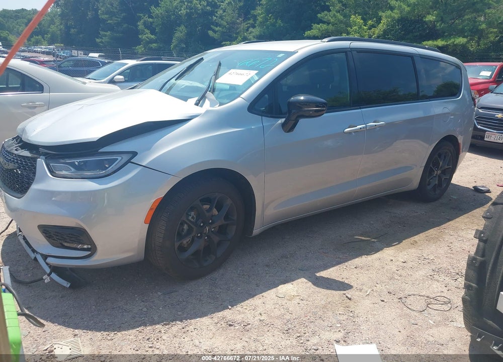 2024 CHRYSLER PACIFICA TOURING L VIN: 2C4RC1BG0RR173891