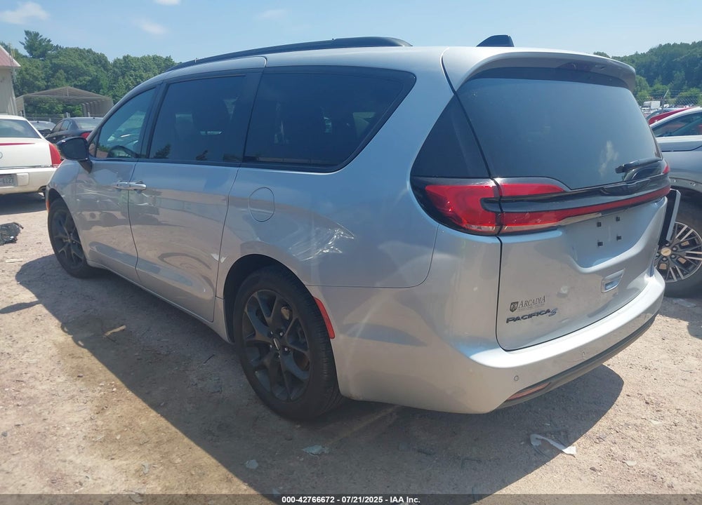 2024 CHRYSLER PACIFICA TOURING L VIN: 2C4RC1BG0RR173891