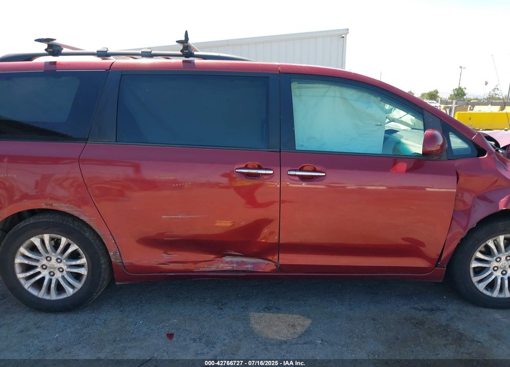 2012 TOYOTA SIENNA XLE V6 8 PASSENGER VIN: 5TDYK3DC4CS270336
