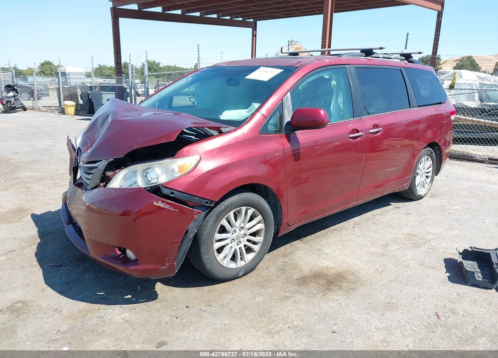 2012 TOYOTA SIENNA XLE V6 8 PASSENGER VIN: 5TDYK3DC4CS270336
