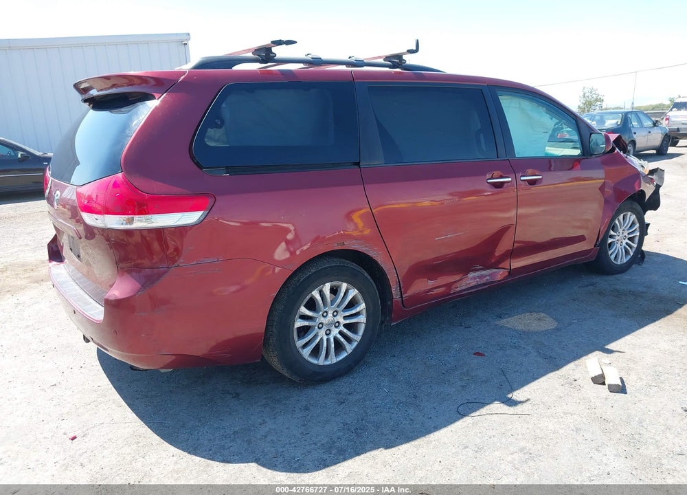 2012 TOYOTA SIENNA XLE V6 8 PASSENGER VIN: 5TDYK3DC4CS270336
