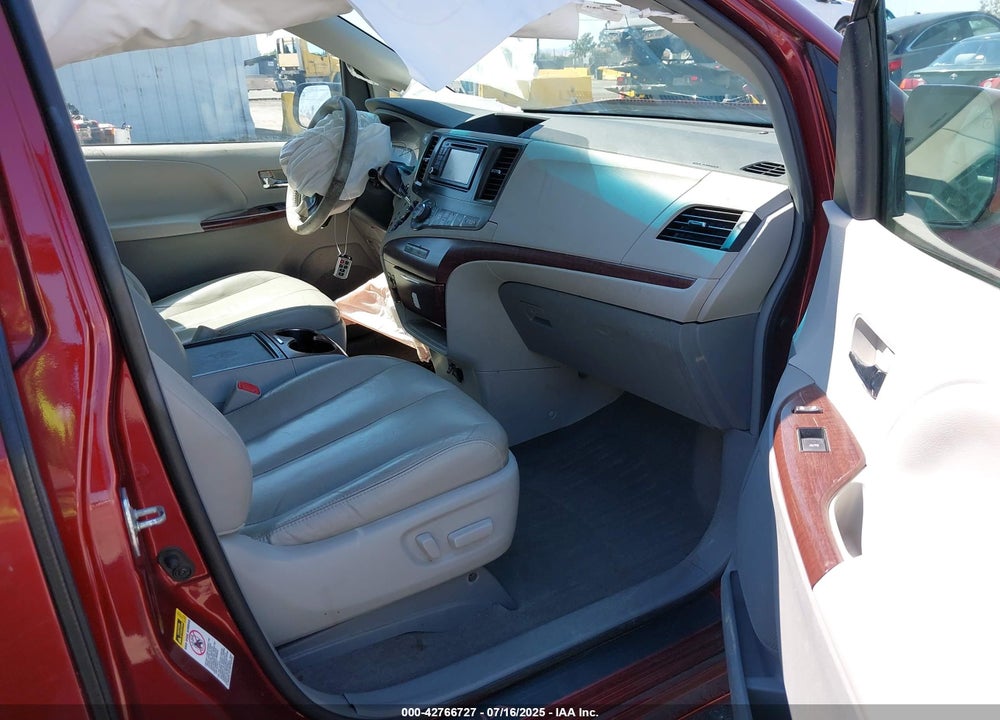 2012 TOYOTA SIENNA XLE V6 8 PASSENGER VIN: 5TDYK3DC4CS270336