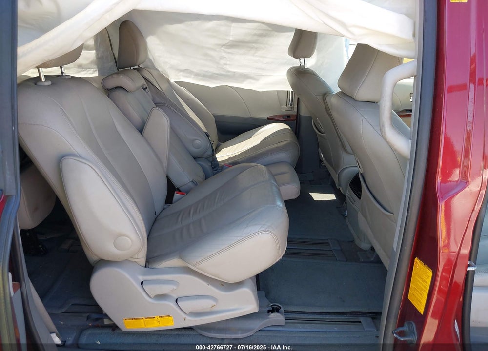 2012 TOYOTA SIENNA XLE V6 8 PASSENGER VIN: 5TDYK3DC4CS270336