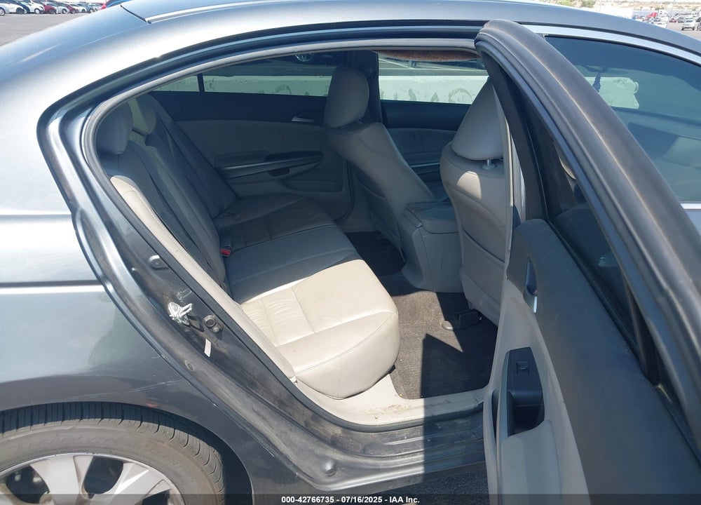 2008 HONDA ACCORD VIN: 1HGCP36878A024522
