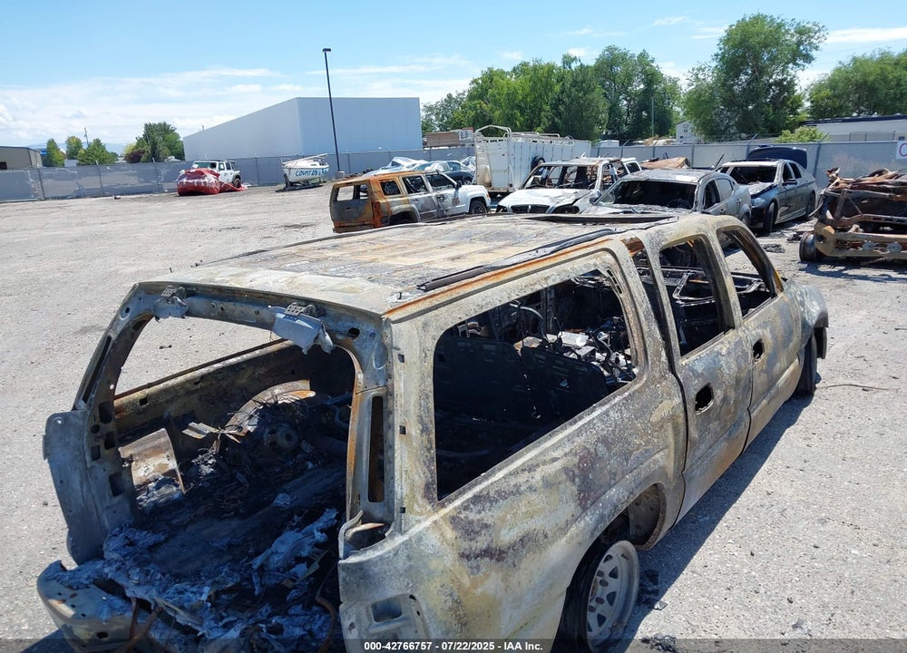 2002 CHEVROLET SUBURBAN 1500 LS VIN: 3GNFK16ZX2G231266
