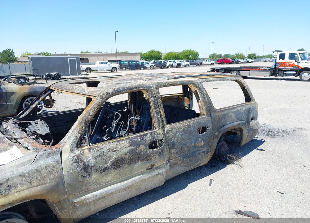 2002 CHEVROLET SUBURBAN 1500 LS VIN: 3GNFK16ZX2G231266