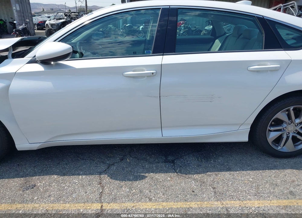 2018 HONDA ACCORD VIN: 1HGCV1F13JA017408