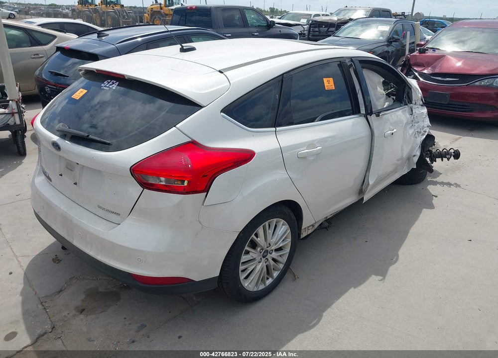 2017 FORD FOCUS VIN: 1FADP3N2XHL268109