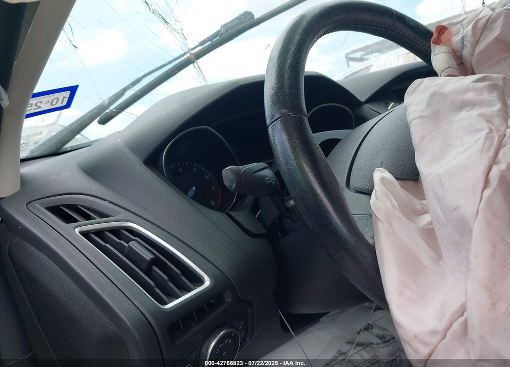 2017 FORD FOCUS VIN: 1FADP3N2XHL268109