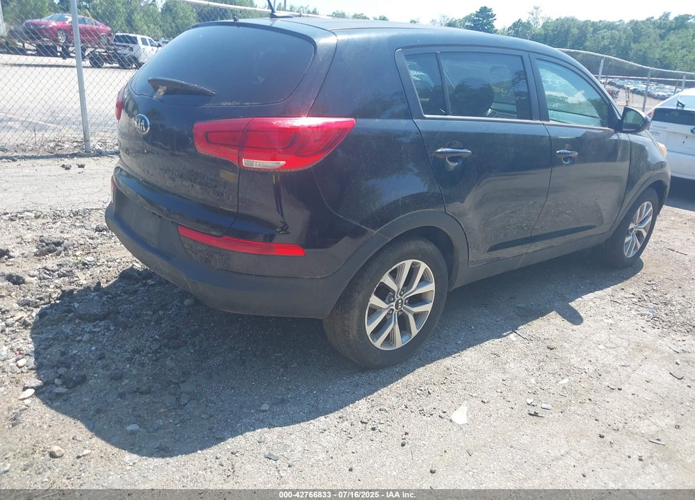 2016 KIA SPORTAGE VIN: KNDPB3AC0G7796074