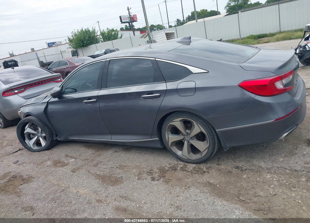 2018 HONDA ACCORD VIN: 1HGCV1F93JA191520