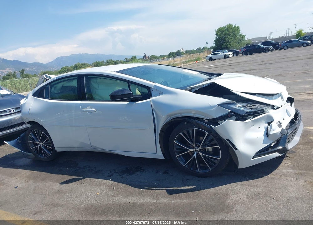 2024 TOYOTA PRIUS XLE VIN: JTDACAAU2R3034987