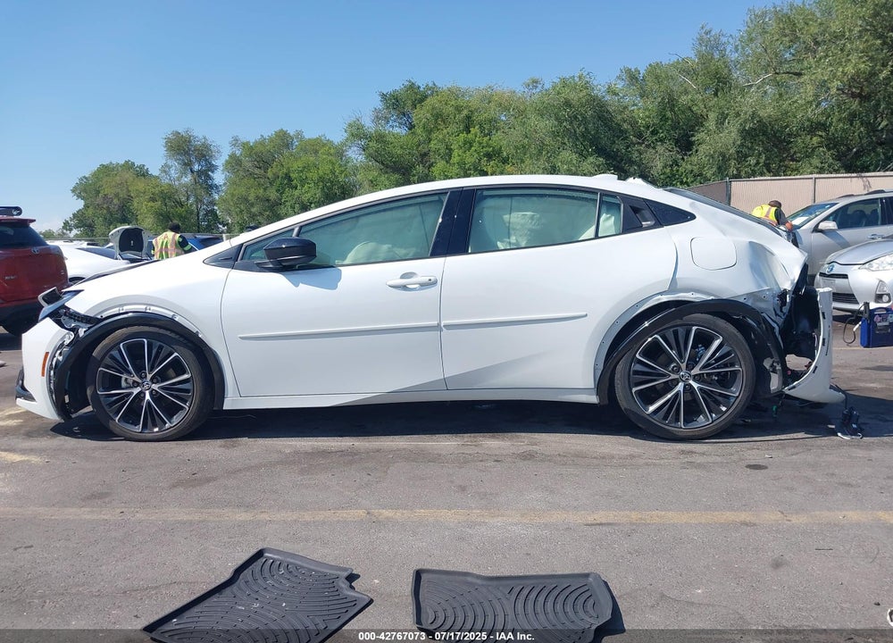 2024 TOYOTA PRIUS XLE VIN: JTDACAAU2R3034987